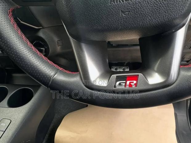 Toyota Hilux Revo Double Cab Deisel 2.4 AWD 2022 Black
