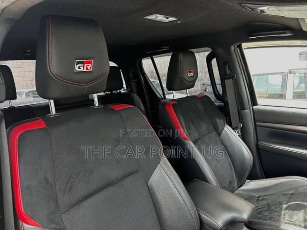 Toyota Hilux Revo Double Cab Deisel 2.4 AWD 2022 Black