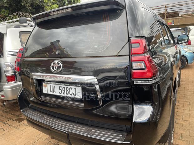 Toyota Land Cruiser 2012 Black
