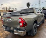 Toyota Hilux 2017 Brown for sale