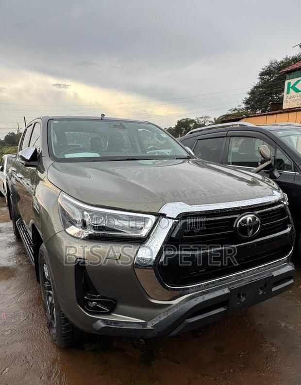 Toyota Hilux 2017 Brown