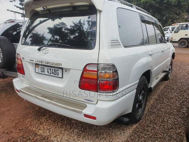 Toyota Land Cruiser 100 4.7 V8 Executive 2005 White
