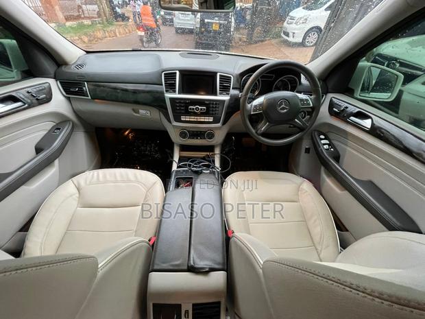 Mercedes-Benz M Class ML350 4MATIC 4dr SUV AWD (3.5L 6cyl 7A) 2014