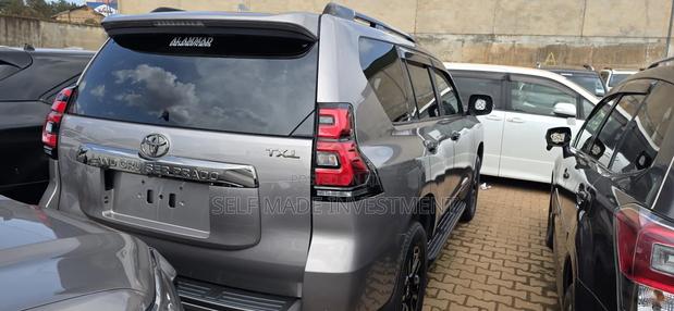 Toyota Land Cruiser Prado 2020 Gray