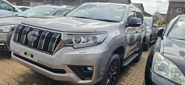 Toyota Land Cruiser Prado 2020 Gray