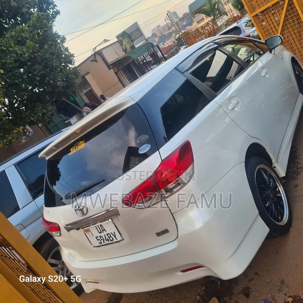 Toyota Wish 2010