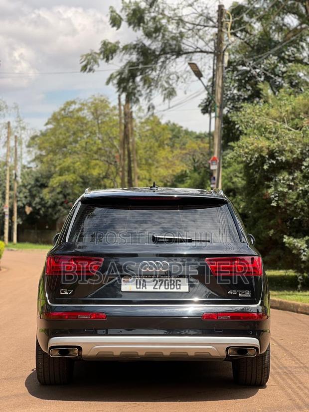 Audi Q7 2017 Black