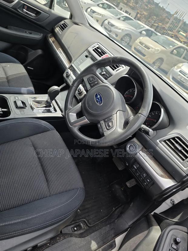 Subaru Legacy 2.5i Limited AWD 2016 White