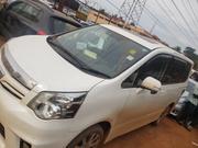 Toyota Noah 2.0 143hp AWD (7 Seater) 2012 White for sale