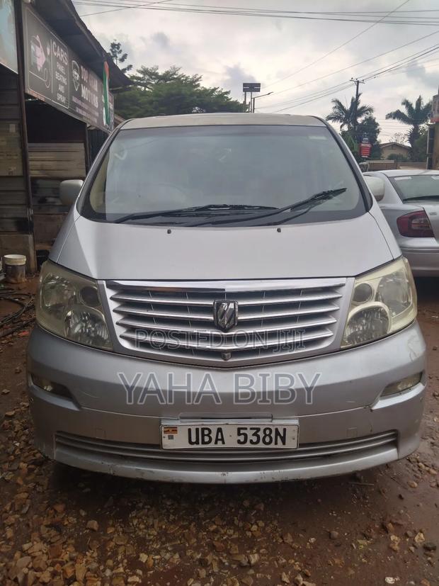 Toyota Alphard 2.4 Petrol FWD 2002 Gray