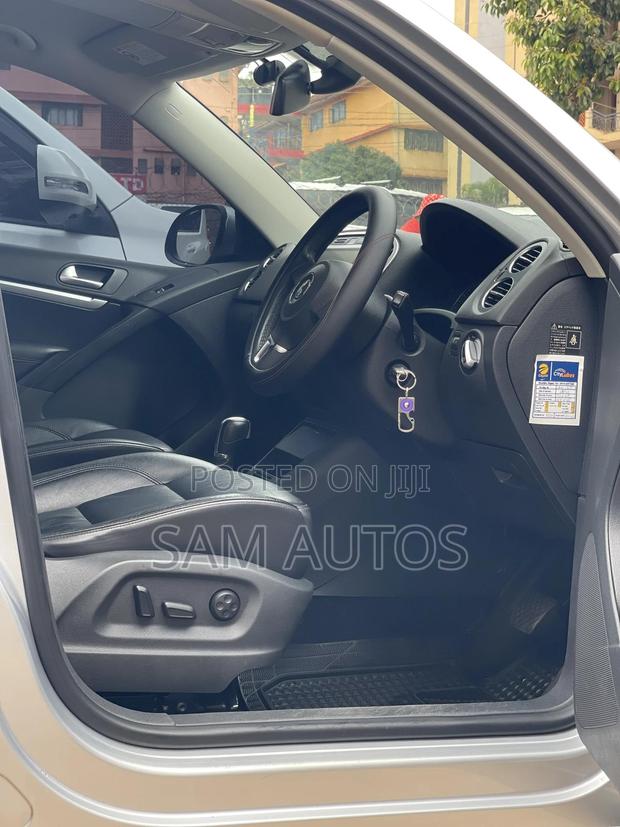 Volkswagen Tiguan 2012 Silver