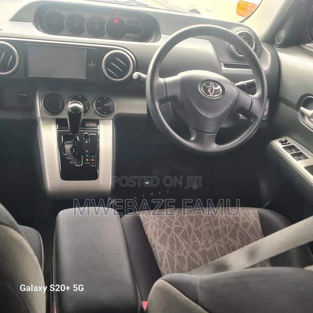 Toyota Corolla Rumion 2011