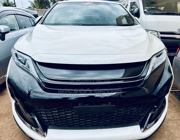 Toyota Harrier 2.0 2016 White