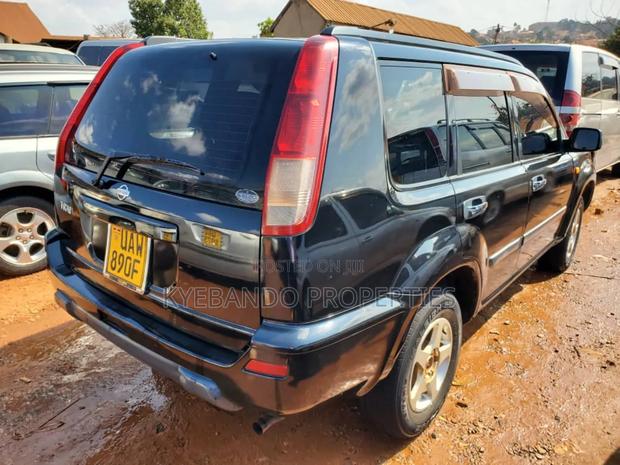 Nissan X-Trail 2.0 2003 Black
