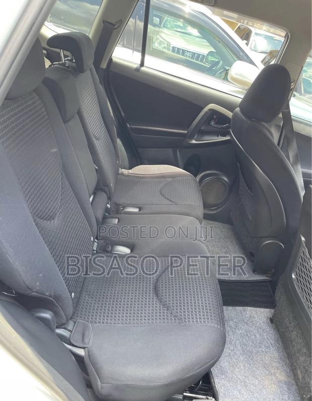 Toyota Vanguard 2008 White