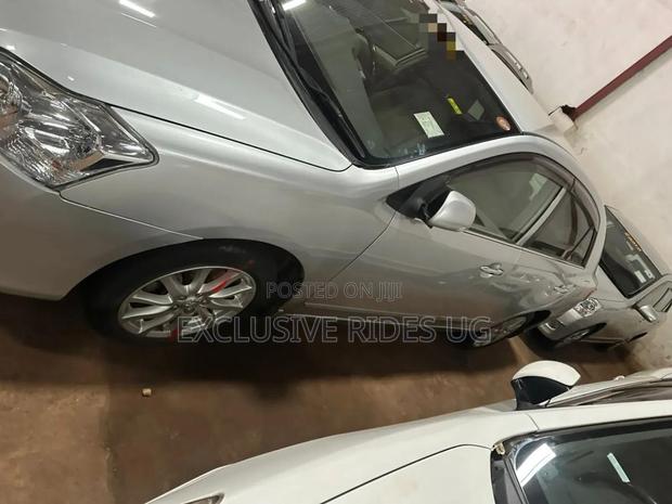 Toyota Premio 1.8 FWD 2011 Silver