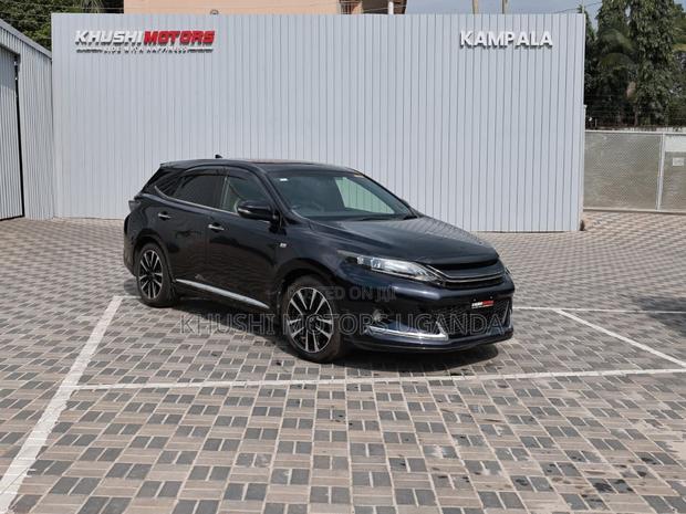 Toyota Harrier 2.0 4WD 2016 Black