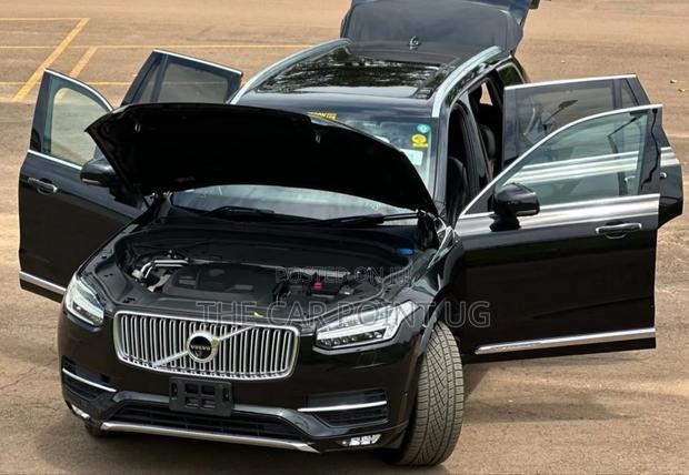 Volvo XC90 T6 Inscription AWD (2.0L 4cyl 8A) 2016 Black
