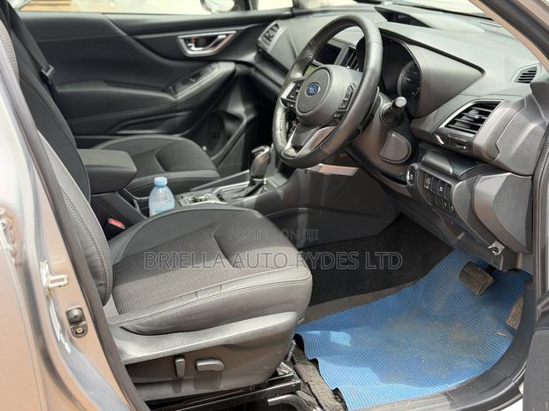 Subaru Forester 2018 Silver