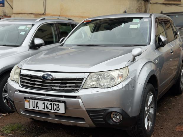 Subaru Forester 2010 Silver