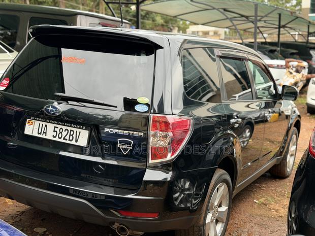 Subaru Forester 2010 Black
