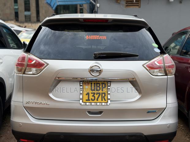 Nissan X-Trail 2015 Silver