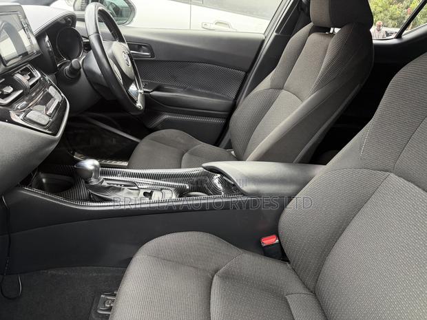 Toyota C-HR 2018 Gray