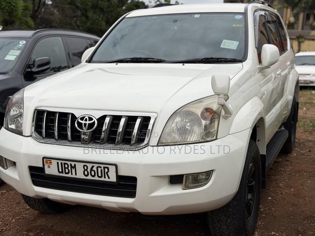 Toyota Land Cruiser Prado 2009 White