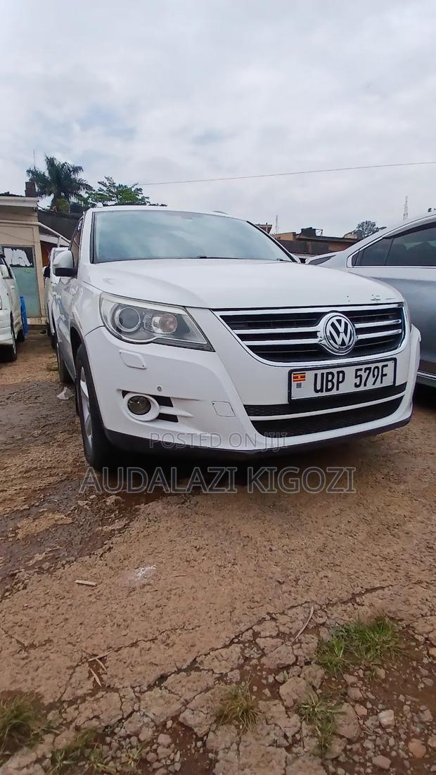 Volkswagen Tiguan 2010 White