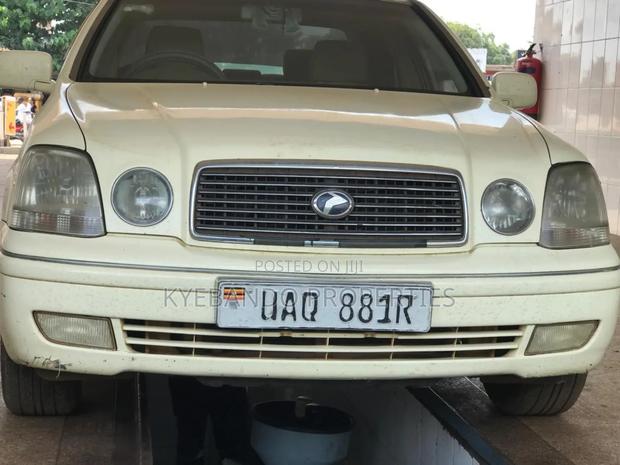 Toyota Progress 2.5 AWD 2003 Gold