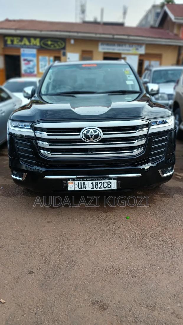 Toyota Land Cruiser 2015 Black