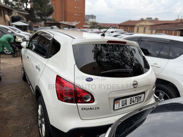 Nissan Dualis 2010 White