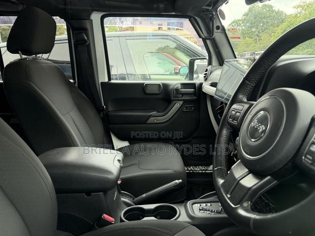 Jeep Wrangler 2018 White