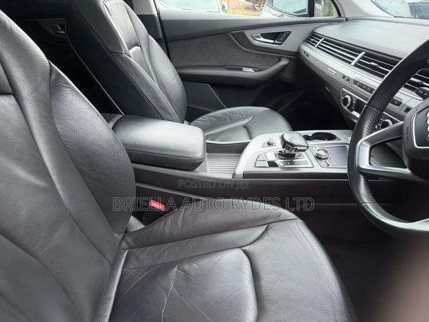 Audi Q7 2017 Black
