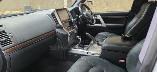 Toyota Land Cruiser 2016 Silver