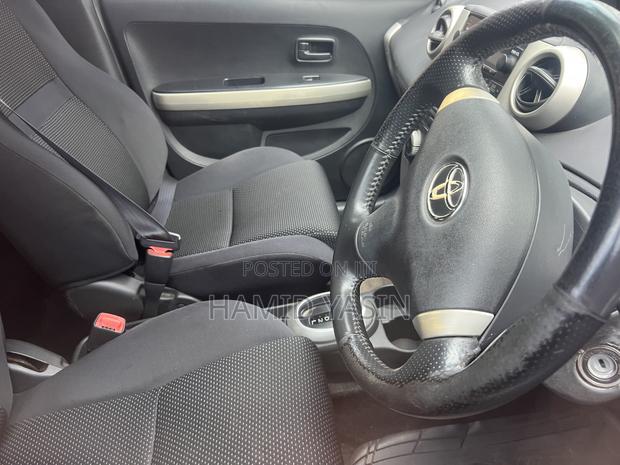Toyota IST 2003 White