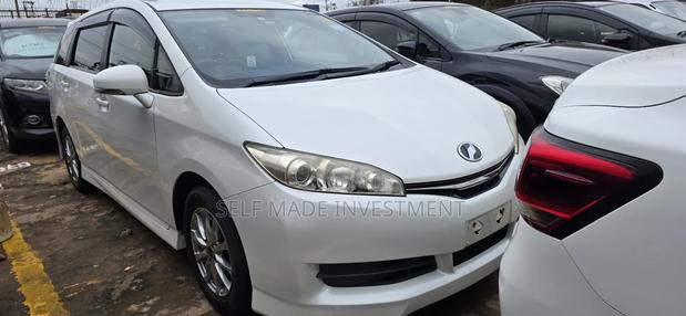 Toyota Wish 2012 White