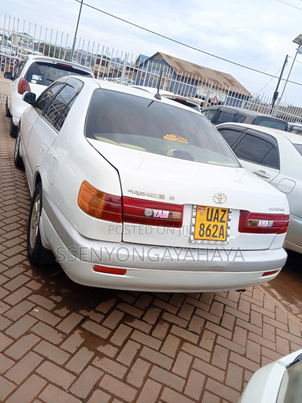 Toyota Premio 2001 Silver