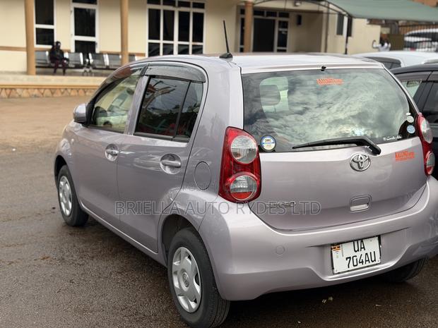 Toyota Passo 2013 Silver