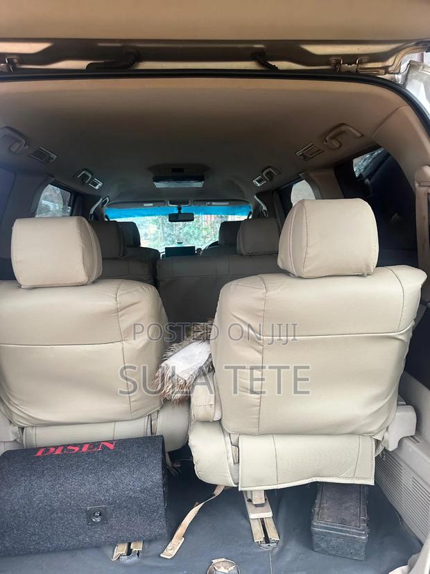 Toyota Alphard 2.4 Petrol AWD 2005 Gold