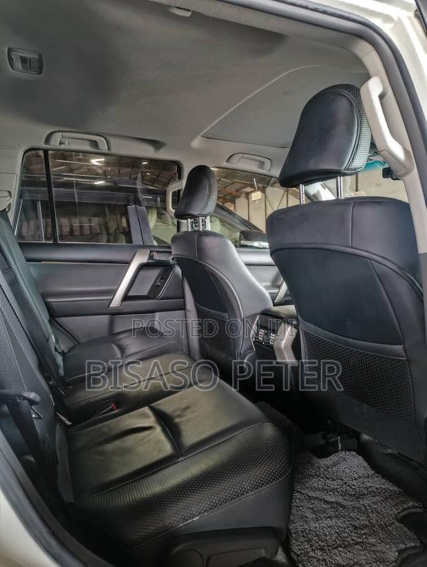 Toyota Land Cruiser Prado 2.7 i 2011 White