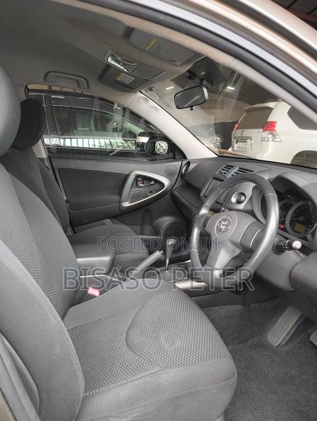 Toyota RAV4 2.5 2010 Gray