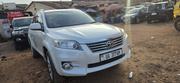 Toyota Vanguard 2011 White for sale