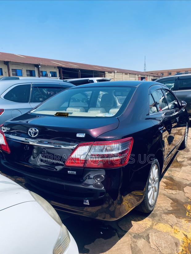 Toyota Premio 2012 Maroon