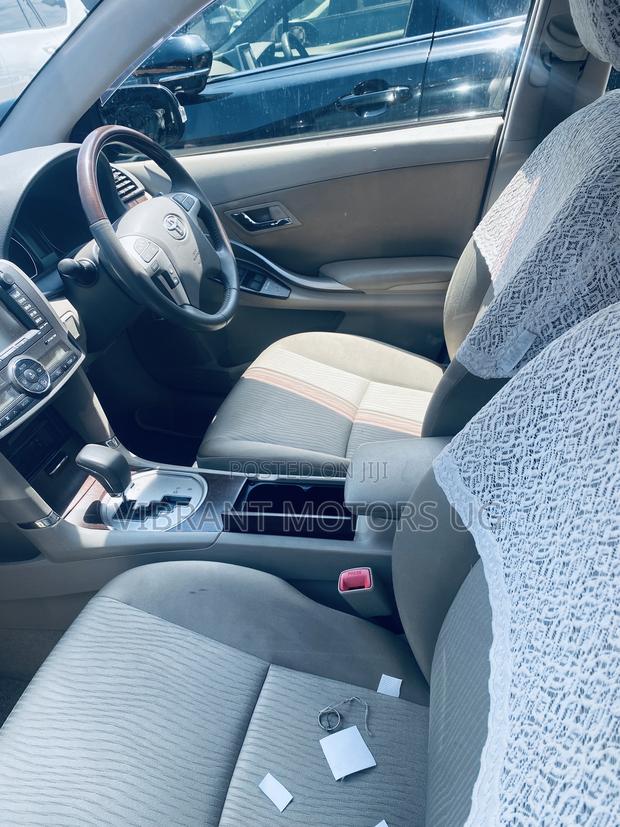 Toyota Premio 2012 Maroon