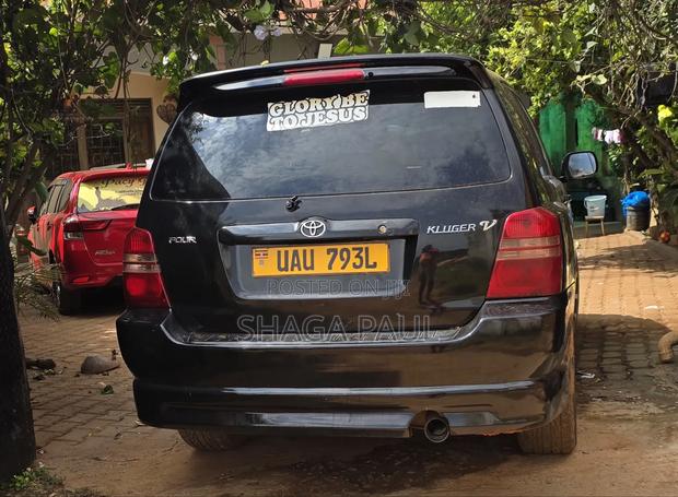 Toyota Kluger 2002 Black