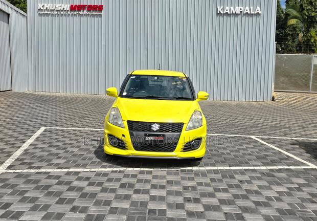 Suzuki Swift 2012 Yellow