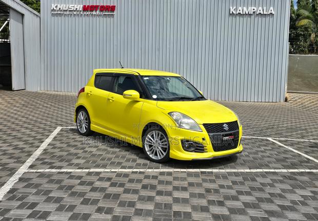 Suzuki Swift 2012 Yellow