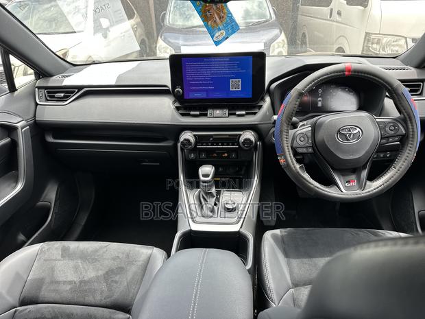 Toyota RAV4 XLE Premium AWD 2024 Black
