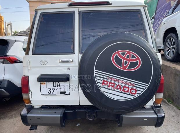 Toyota Land Cruiser Prado 2012 White